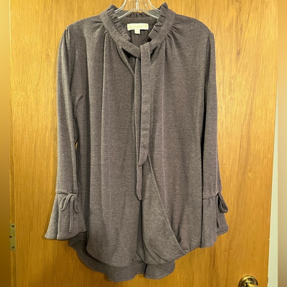 3/$15 Suzanne Betro Weekend Grey Blouson Sweater - Picture 1 of 7